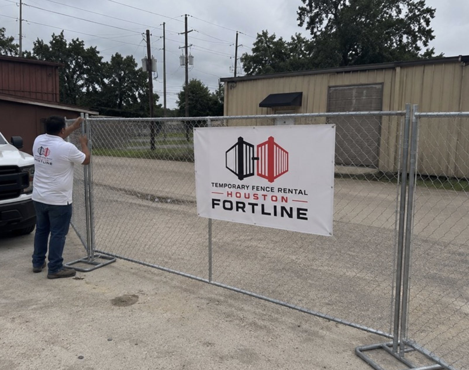 Temporary chain link fence rental panels